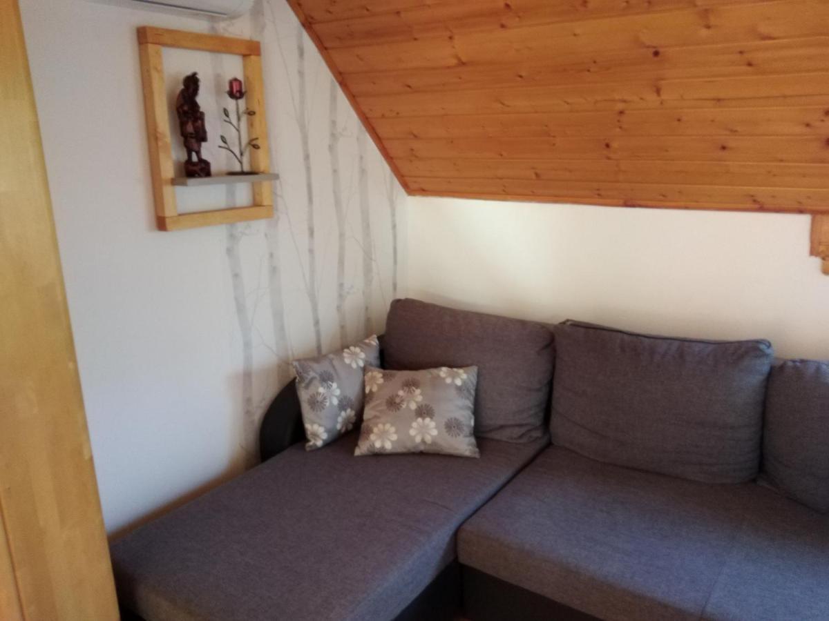 Rozsadomb Apartman ザラカロシュ エクステリア 写真