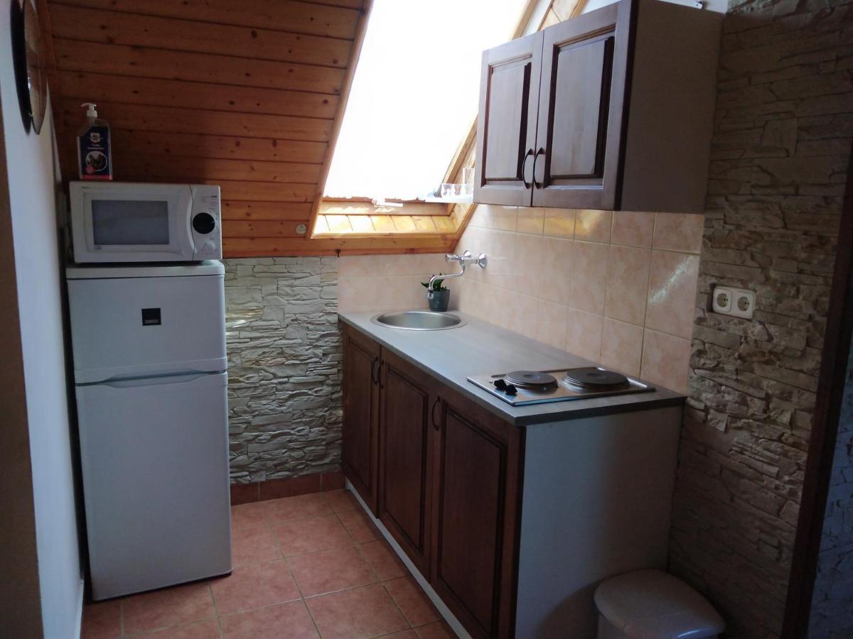Rozsadomb Apartman ザラカロシュ エクステリア 写真