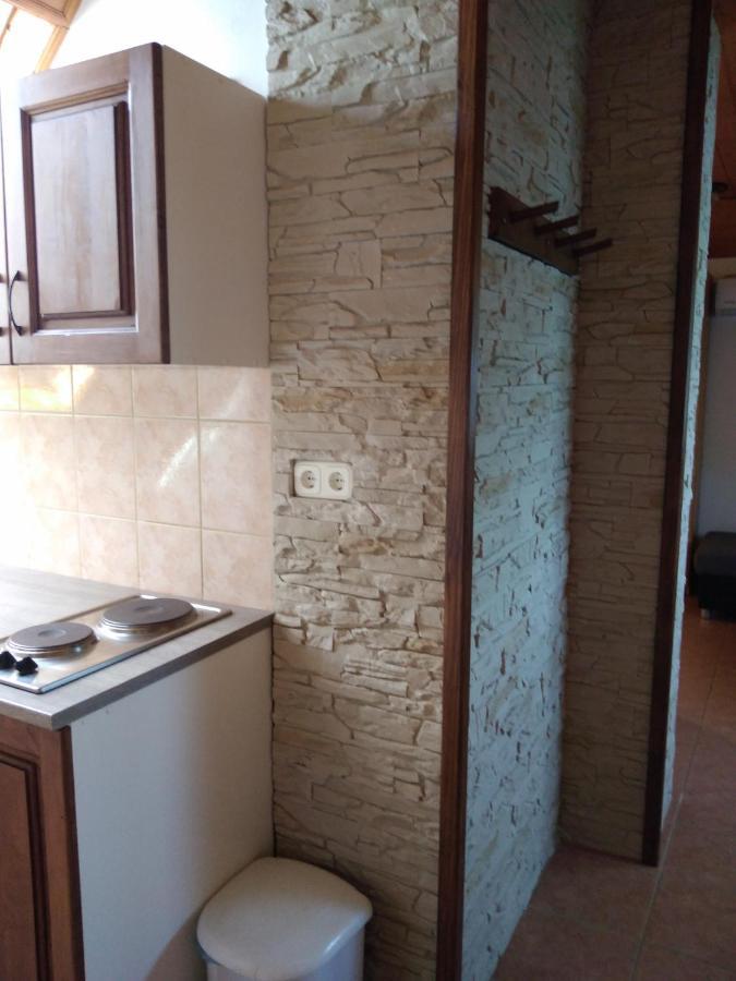 Rozsadomb Apartman ザラカロシュ エクステリア 写真