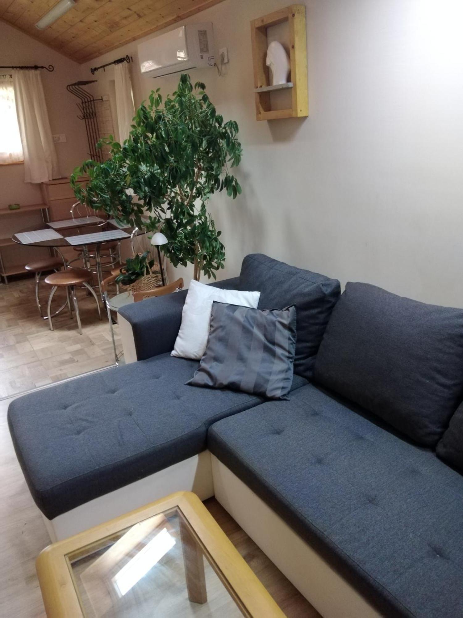 Rozsadomb Apartman ザラカロシュ エクステリア 写真