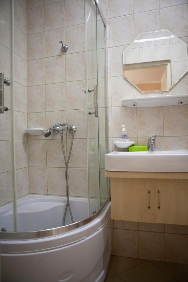 Rozsadomb Apartman ザラカロシュ エクステリア 写真